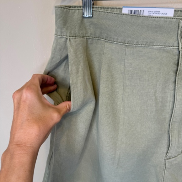 Joie | NWT Faded Cactus Pleated High Rise Washed Olive Green Shorts - Picture 6 of 14